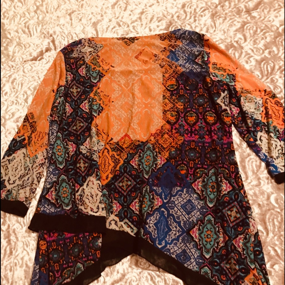 Paisley Colorful Print Top - Picture 3 of 4